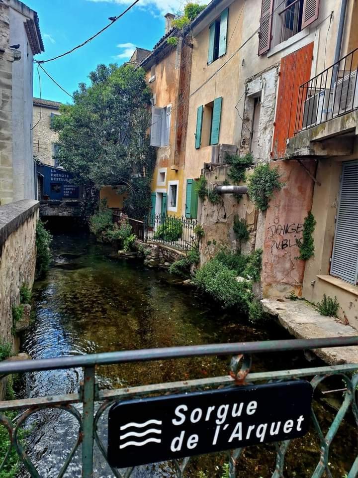 Location Gite En Provence Beaucaire  Esterno foto
